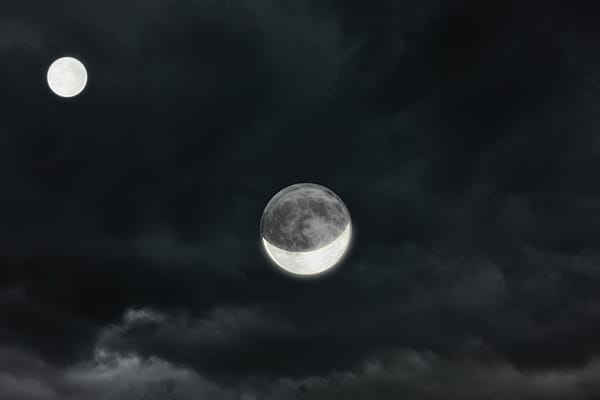 Celestial Delight: The Night Sky Beamed a ‘Smiley Face’ with Venus, Saturn, and the Moon smile